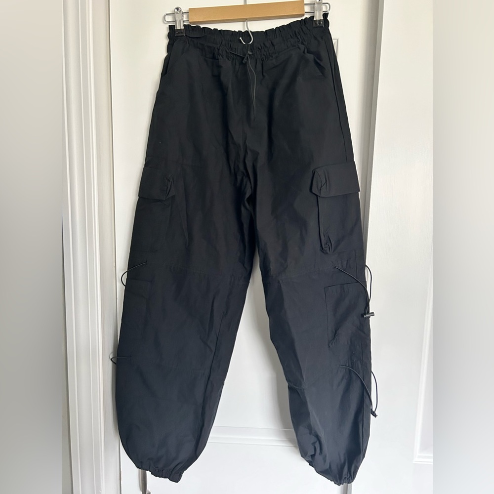 Halara - Drawstring Cargo Pant - Size S - Black